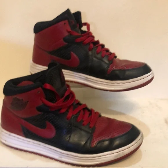 Air jordan alpha 1 white black shop varsity red